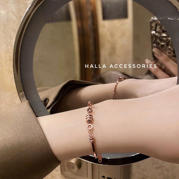 Vòng tay Lắc tay TITAN màu Rose Gold cao cấp mặt hình trụ  HALLA VT105