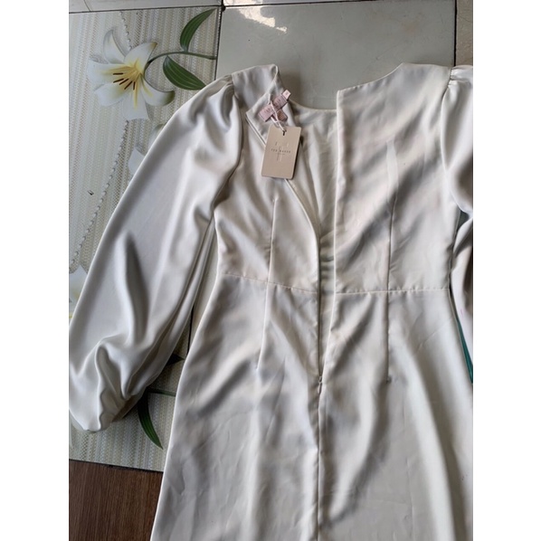 Đầm TED BAKER tay phồng vải mượt mát 🍀🍀🍀🍀