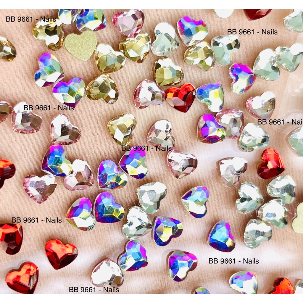 Tổng hợp charm tim, trái đào trang trí móng nail