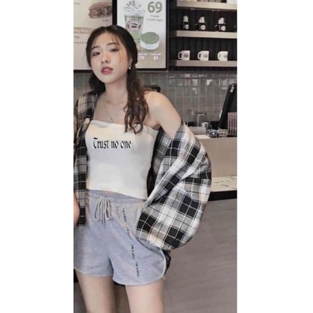 Áo sơ mi kẻ + áo dây crush HĐ12