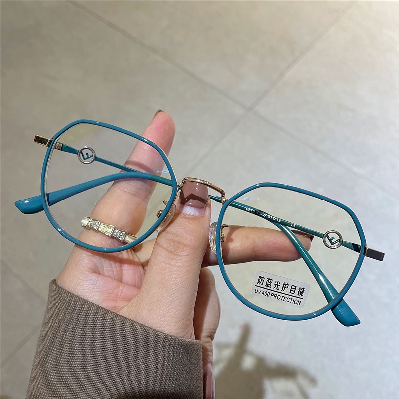 Mắt Kính Chống Bức Xạ Và Ánh Sáng Xanh Dành Cho Nam Và Nữ