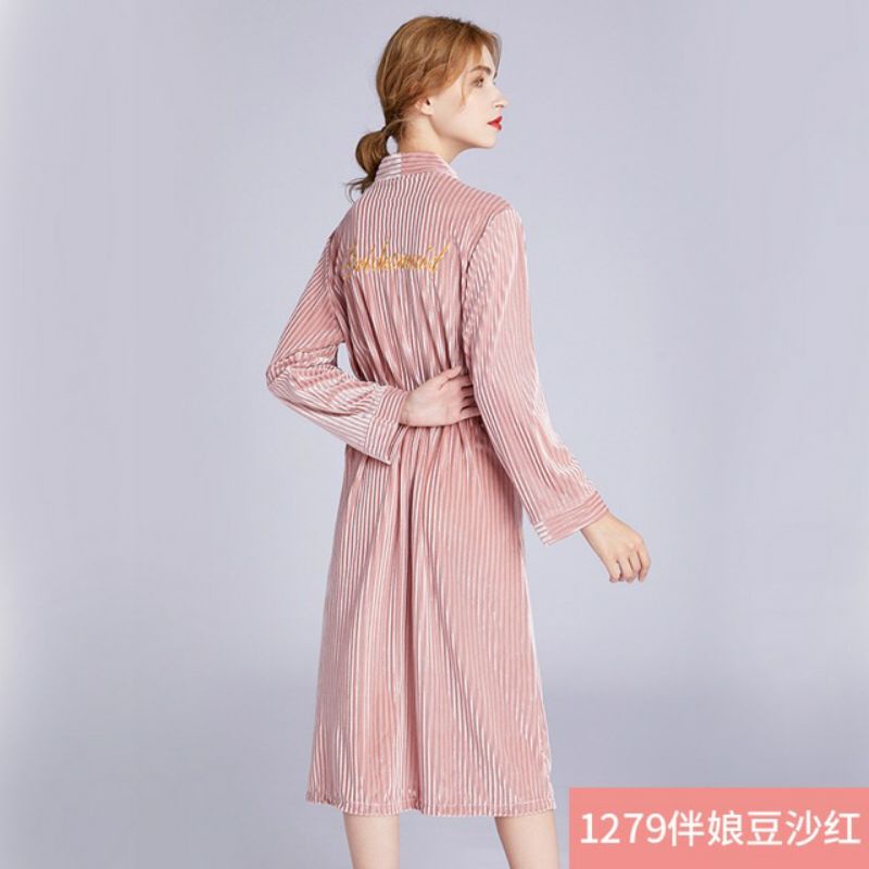 Áo nhung choàng gấm cao cấp xuất Hàn | BigBuy360 - bigbuy360.vn