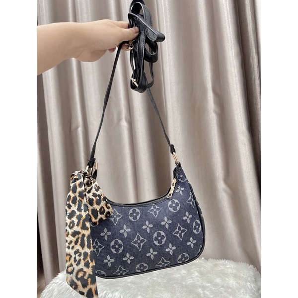 Túi kẹp nách dáng bầu hoạ tiết  phong cách Hàn Quốc  siêu đẹp, siêu xinh