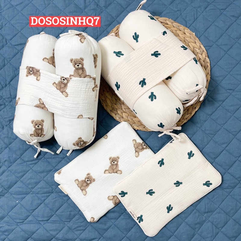 Set gối chặn kèm gối nằm Muslin Mochee