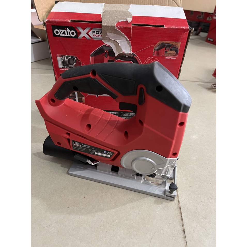 MÁY CƯA LỌNG PIN OZITO 18V PXJSS-600