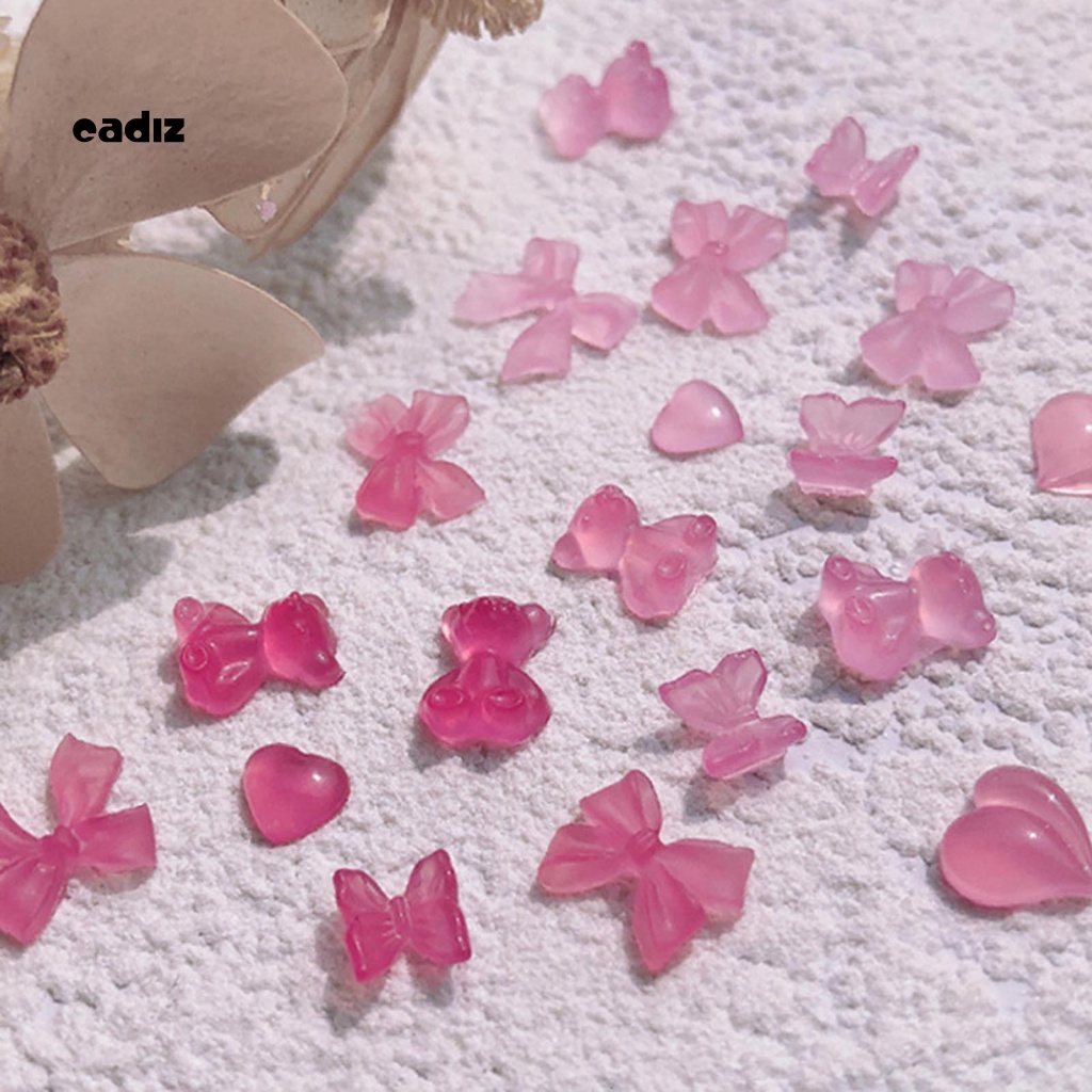 Bộ Phụ Kiện Trang Trí Móng Tay Hình Trái Tim Đính Đá Xinh Xắn