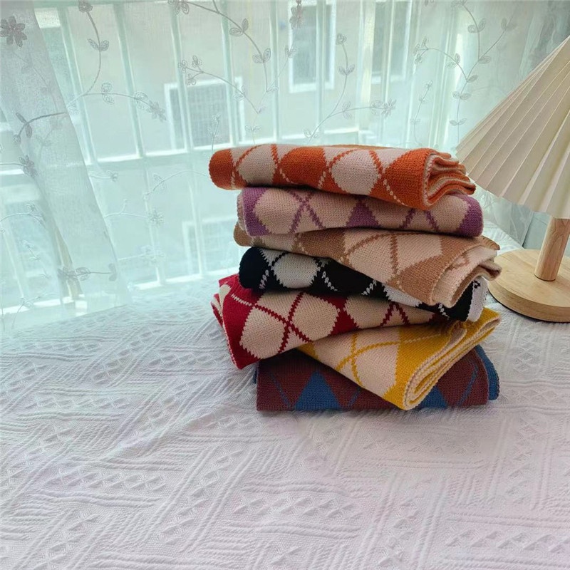 Khăn choàng cổ giữ ấm đáng yêu cho bé