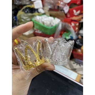 2 cái vương miện mini đính đá trang trí bánh