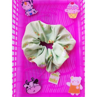 Cột tóc,scrunchies có charm đính kèm
