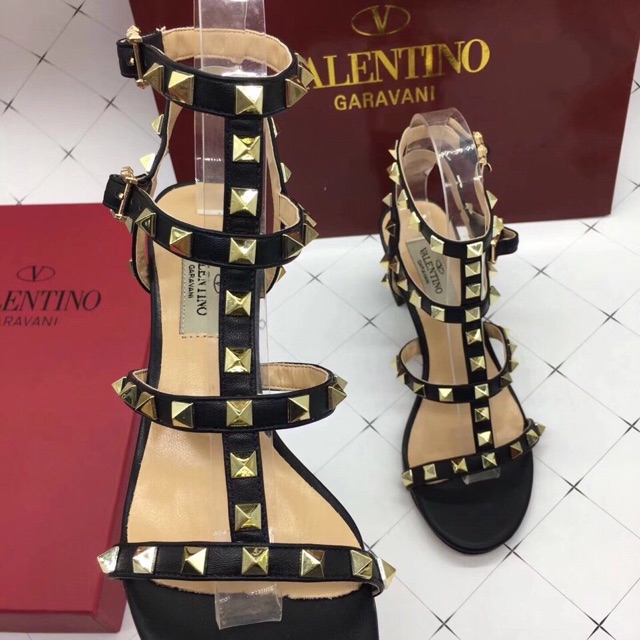 Valentino sale