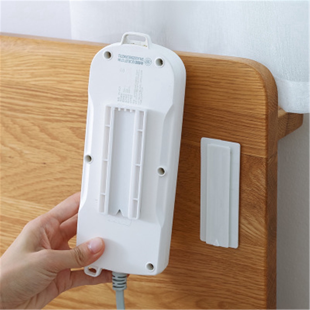 Giá treo phích cắm điện dán tường tiện lợi