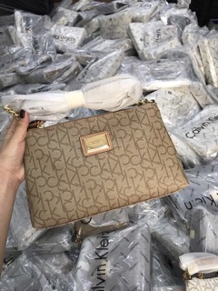 Túi đeo chéo Calvin Klein xuất chuẩn auth