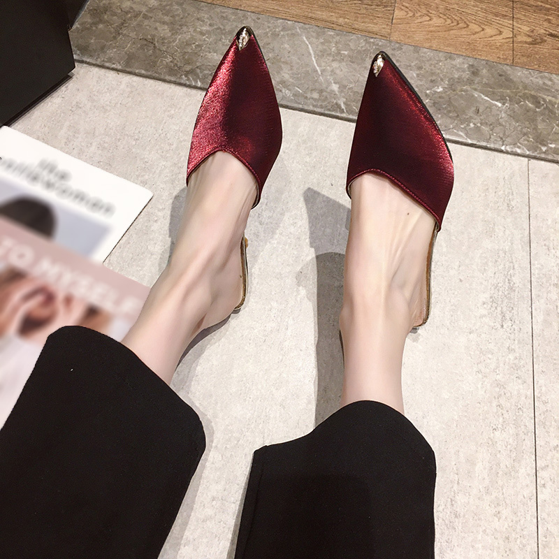 Dép mũi nhọn thời trang dành cho nữ