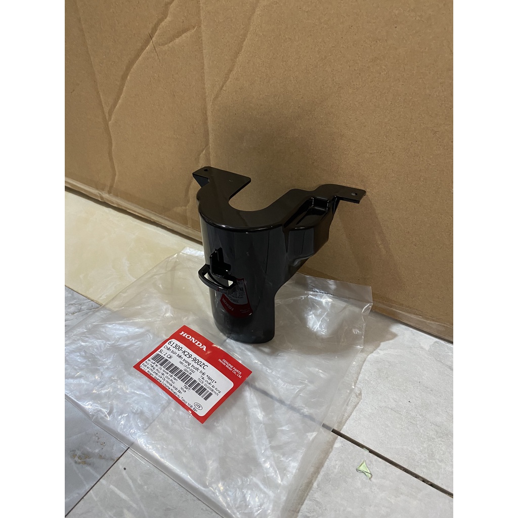 Chắn bùn bên trong trước trái HONDA SH MODE năm 2013.