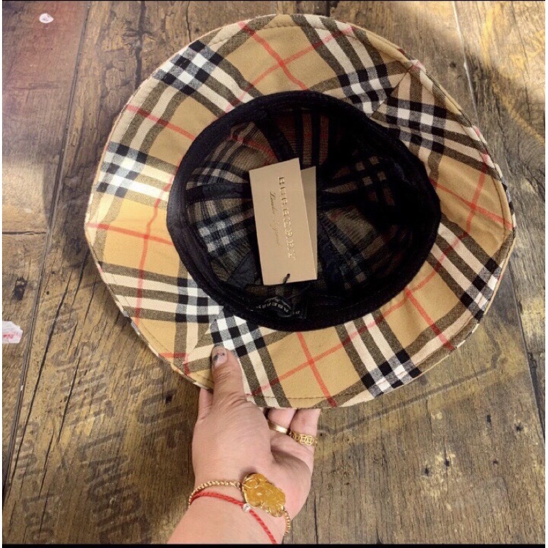 Mũ buberry super ảnh thật shop chụp