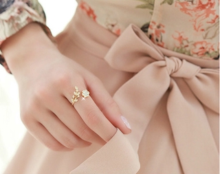 Nhẫn kim cương hình vòng lá xoắn dạng mở kiểu Hàn Quốc