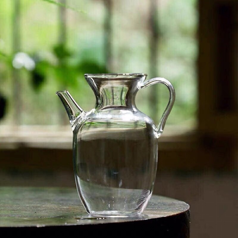 Tống trà thuỷ tinh dung tích 300ml.