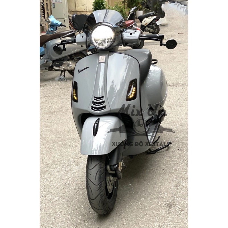 Kính chắn gió Vespa  cho GTS/LX/Sprint 2021 tặng kèm 1 kính sơ cua