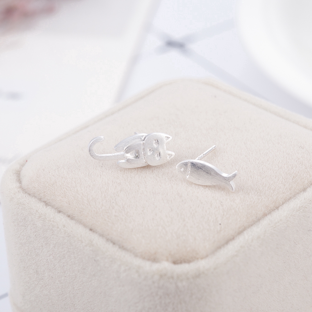 Hoa tai hình mèo xinh xắn dành cho nữ