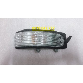 Đèn xin nhan gương toyota altis 2009