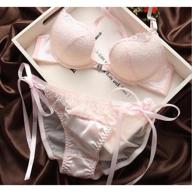 BỘ ĐỒ LÓT NỮ CÀI TRƯỚC KÈM MIẾNG ĐẨY NGỰC | BigBuy360 - bigbuy360.vn