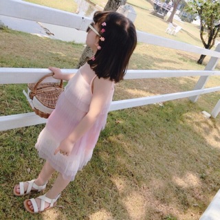 Váy ren tầng