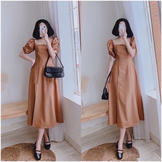Đầm thiết kế cổ vuông