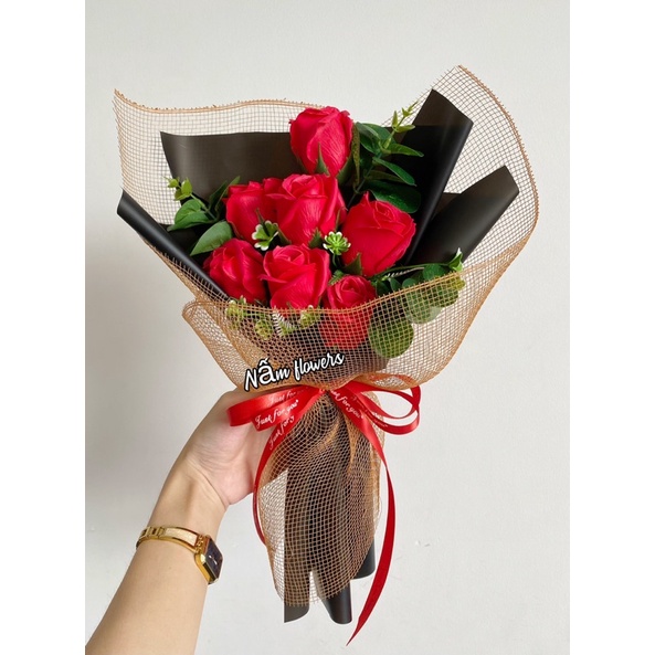 Bó hoa sáp 7 bông đẹp lạ mắt