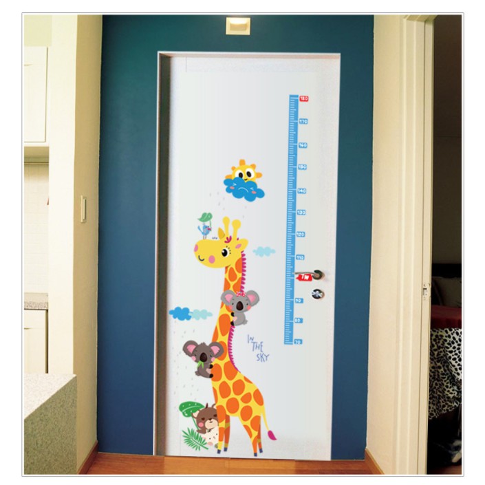 Decal dán tường thước đo hươn cao cổ và chú gấu