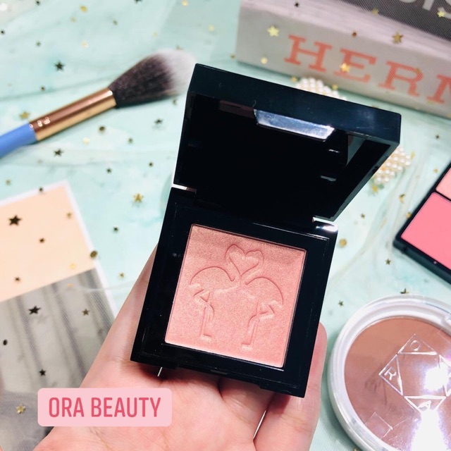 Phấn bắt sáng SHAINA B MIAMI Highlight in Guava Glow