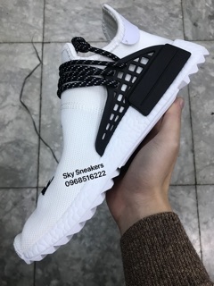 Giày thể thao nmd human race