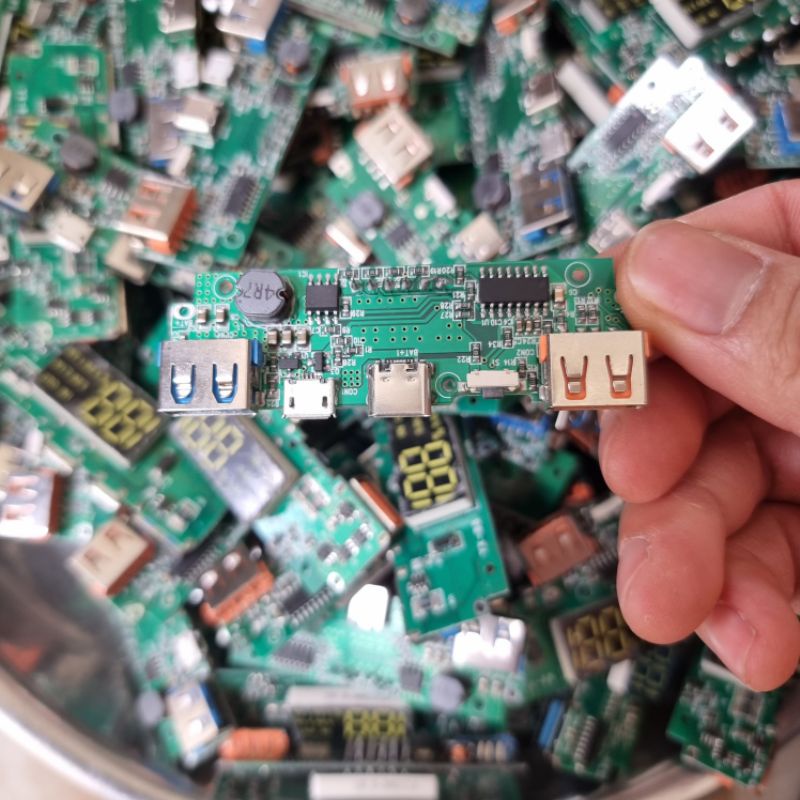 Mạch sạc dự phòng 2 usb 5v/2A 2.1A có màn hình (sử dụng pin 3.7v)