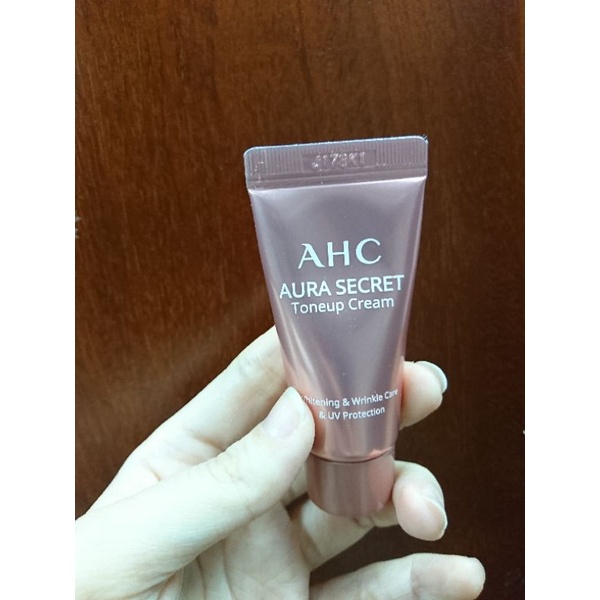 DATE 2023 Kem dưỡng da chống nắng nâng tone AHC Aura Secret Tone up Cream 10g