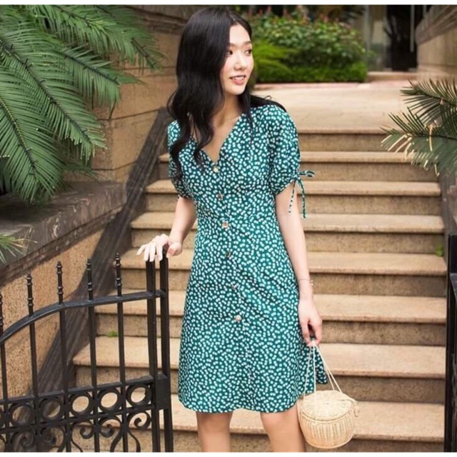 ĐẦM XANH HOA NHÍ CỔ V | BigBuy360 - bigbuy360.vn