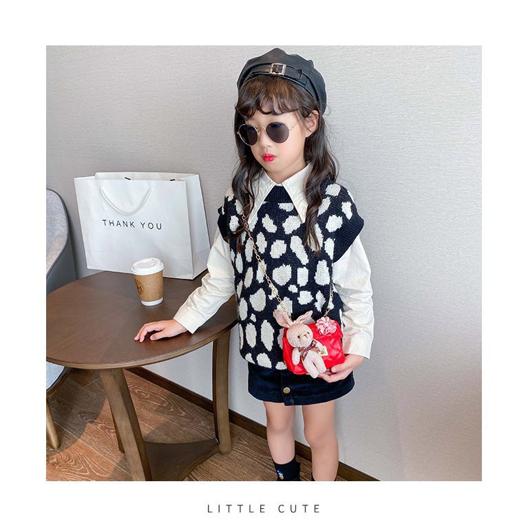 Túi đeo chéo gắn thỏ bông phong cách Hàn quốc siêu yêu siêu cute