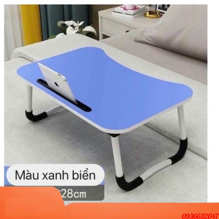 Bàn gỗ gấp gọn có khe đựng ipad kích thước 60*40*28cm