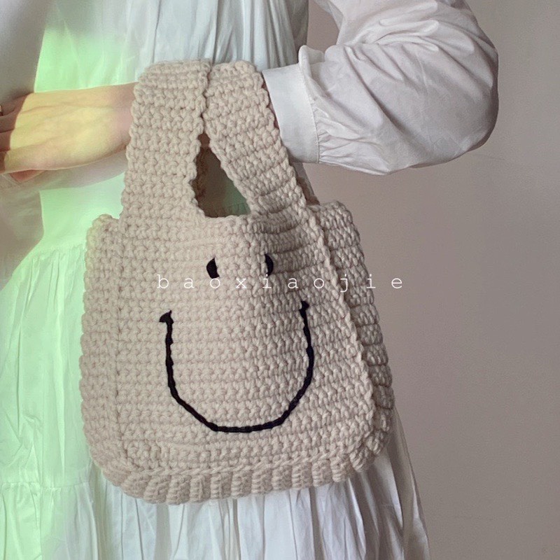 TÚI XÁCH HOẠ TIẾT MẶT CƯỜI CHẤT LIỆU LEN YAOH, CROCHET SHOULDER BAG