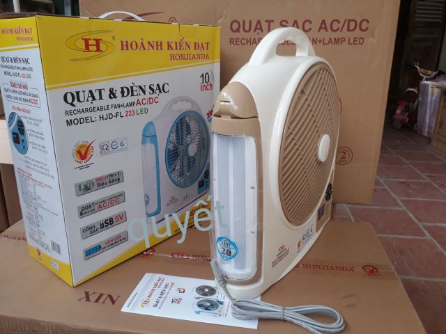 ( 2 BÌNH ẮC QUY)QUẠT SẠC TÍCH ĐIỆN HONJIANDA HJD FL 223 TÍCH HỢP CỔNG XẠC ĐIỆN THOẠI MÀN HÌNH LES  9 tốc độ gió