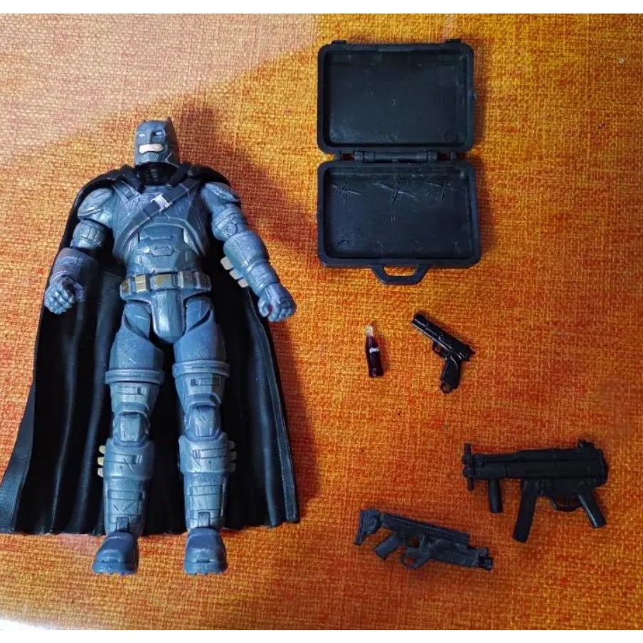 Mô Hình Đồ Chơi Nhân Vật BATMAN v Superman: Dawn of Justice Armor Heavy Armor Có Thể Di Chuyển