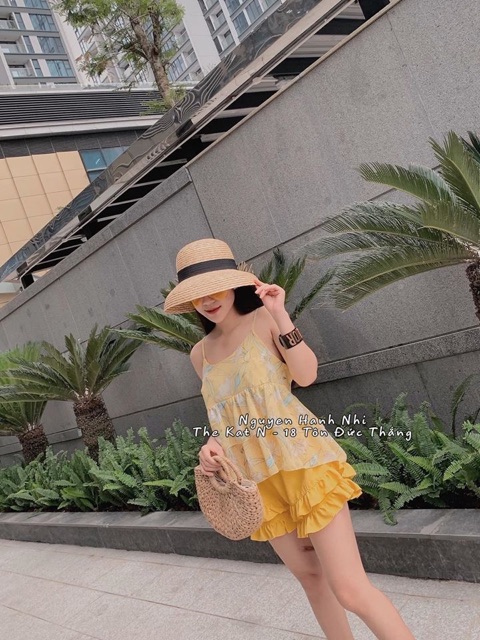 Set áo 2 dây hoa + quần sooc bèo | BigBuy360 - bigbuy360.vn