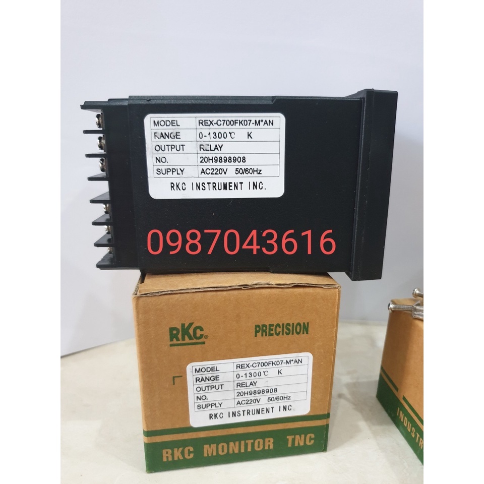 Đồng hồ nhiệt RKC C700
