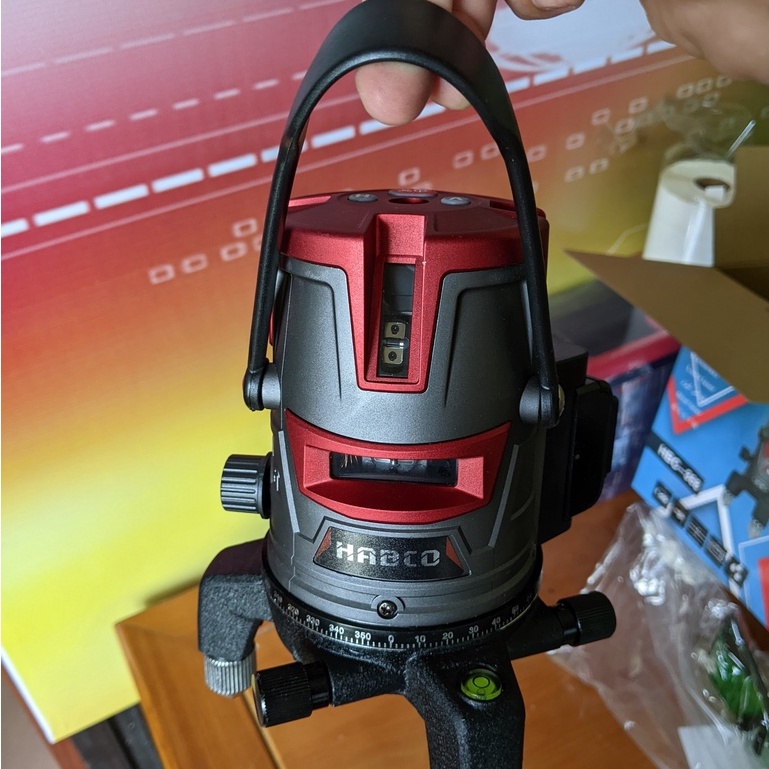 Máy cân bằng laser 5 tia xanh siêu sáng HABCO 368 chế độ tìm tia ngoài nắng tặng chân máy 1m2 inox 304