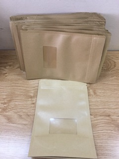 Túi zip giấy cửa sổ nhỏ ( 1 kg ) ( bán từ 5 kg)