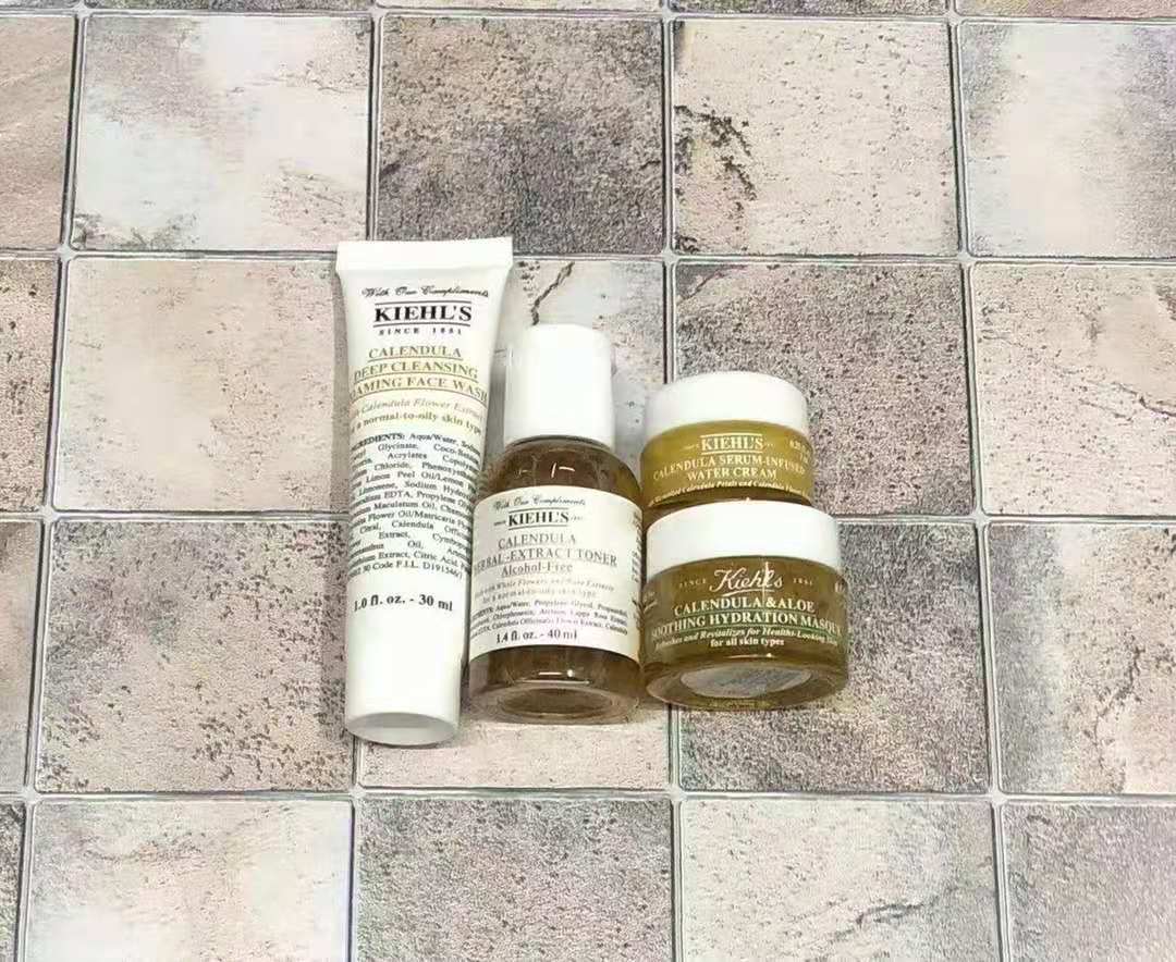 [Hàng mới về] Bộ mỹ phẩm chăm sóc da mặt Calendula thương hiệu Kiehl 's