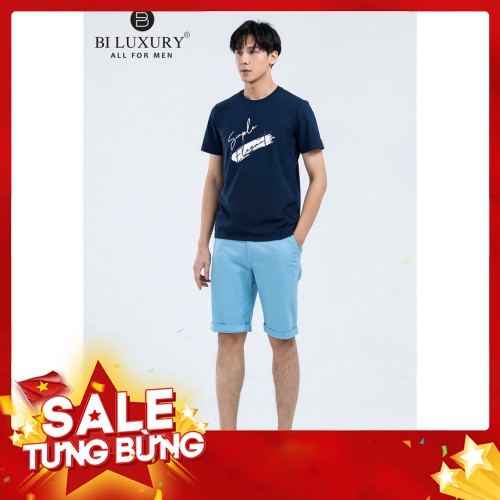 -Hàng nhập khẩu Áo phông nam ngắn tay BILUXURY họa tiết chữ trước ngực màu tím than tối - APKH031TTT Liên hệ mua hàng 0