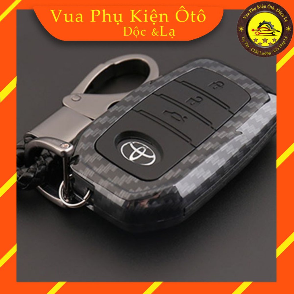 Ốp chìa khóa Camry 2019, Fortuner 2017-2018 chìa thông minh-  Bọc chìa khóa vân carbon Ô tô