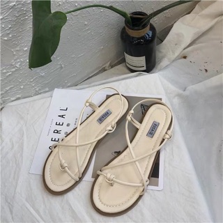 Sandal đế bệt