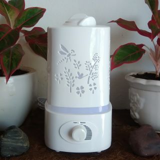 Máy khuếch tán tinh dầu hồ điệp trụ vuông 1.5 lít