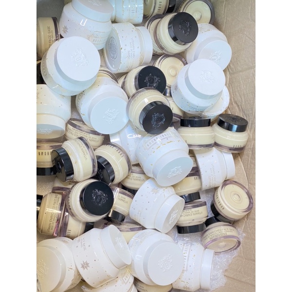 Kem lot Bobbi Brown Vitamin Enriched Face Base