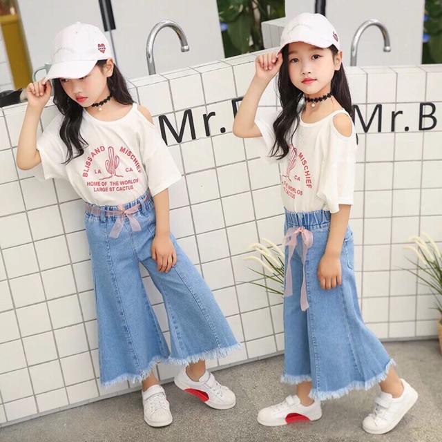 Đầm bé gái